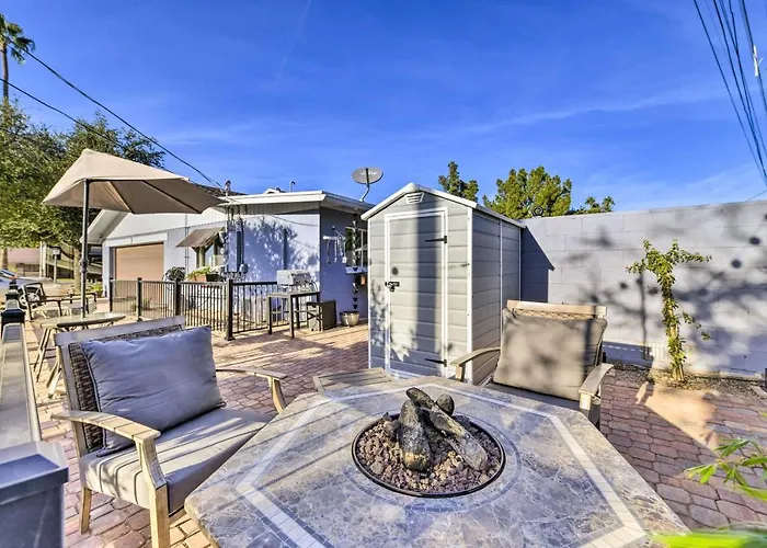 Near Cubs Spring Training! Couples Retreat In Apartment *